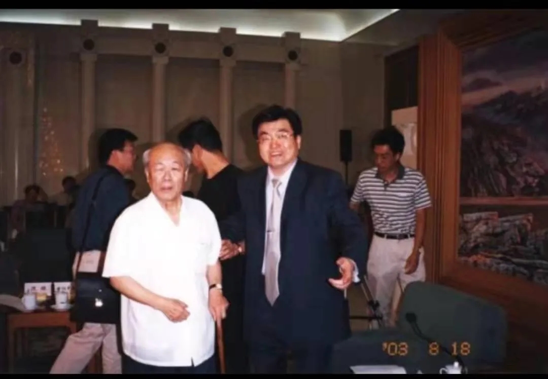 中國(guó)網(wǎng)刊載《斯人已逝，墨香猶存——憶歐陽(yáng)中石先生》 